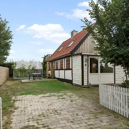 S705-stroby-hybenvej-1 Strøby Ladeplads