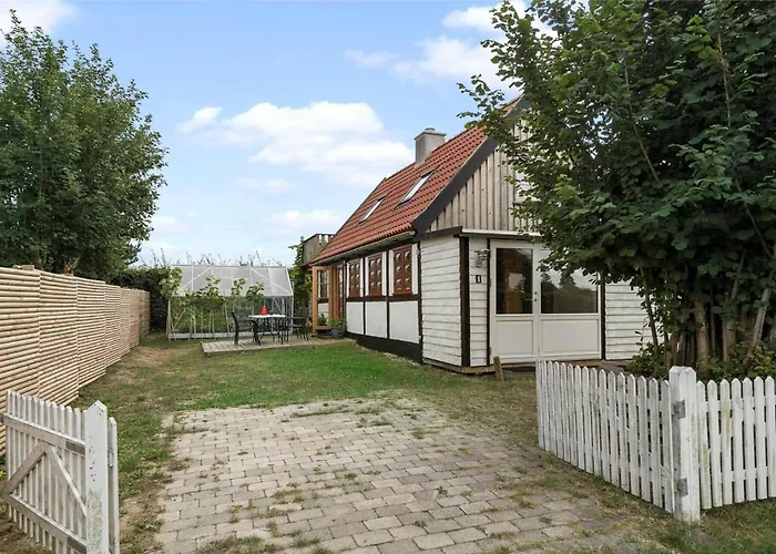 S705-stroby-hybenvej-1 Strøby Ladeplads